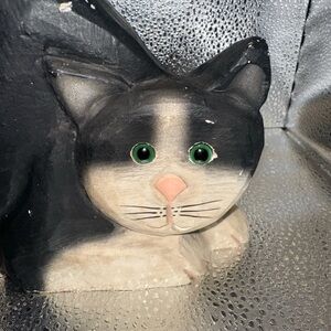 Vintage James Haddon Wood Carved Folk Art Kitty Cat black and white 8”x7”